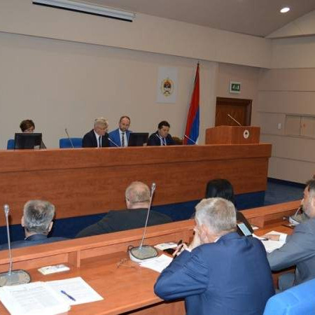 Poslanici vladajuće većine u NSRS usvojili rezoluciju o vojnoj neutralnosti 
