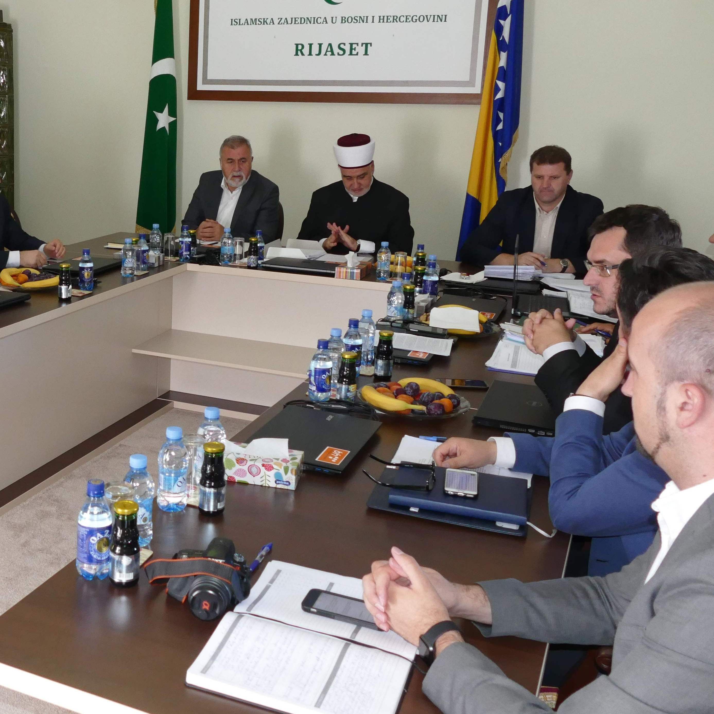 Reis Kavazović insistirao da se kurbani nabavljaju kod povratnika!