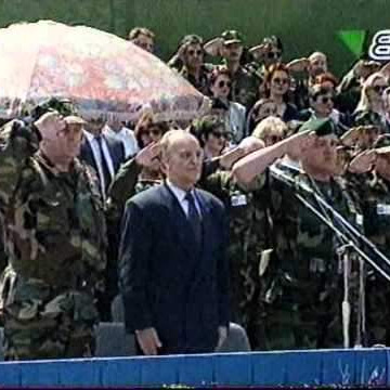 Ovo je bila Armija RBiH: Pogledajte snimak smotre Petrog korpusa u slobodnom Bihaću