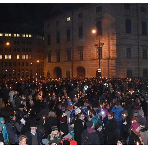 Na ulicama Beča 10 hiljada ljudi na protestima protiv ekstremne desnice