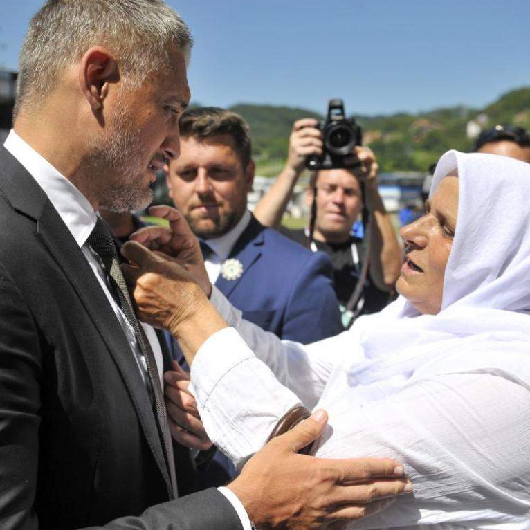 Jovanović: Kroz bosansku krizu se prelamaju slabosti Srbije 