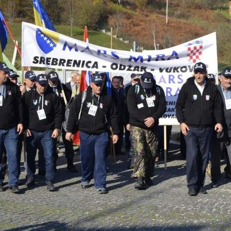 Učesnici Marša mira odali počast žrtvama Vukovara