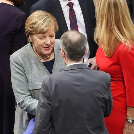Merkel danas na sjednici Bundestaga, očekuje se burna rasprava