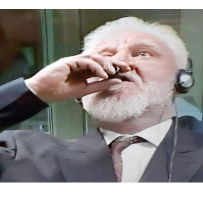 Praljak popio otrov, prekinuto izricanje presude! (Video)