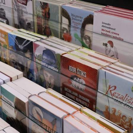 'Buybook' proslavlja 21. rođendan, popusti na poklon (Video)