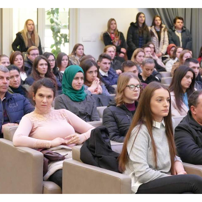 Fonda Bjetu-l-mal: Dodijeljeno 176 stipendija za učenike i studente