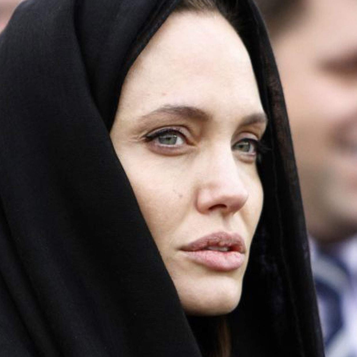 Angelina Jolie u Londonu večeras govori o genocidu u Srebrenici