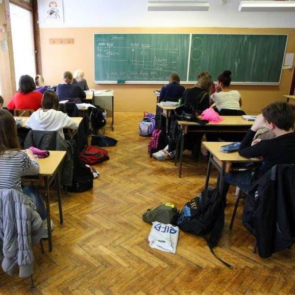 Zbog ukidanja bosanskog jezika |Roditelji bošnjačke djece u Zvorniku najavili radikalne proteste