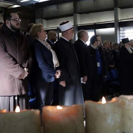 Molitvom za mrtve obilježene 73 godine od zatvaranja Auschwitza