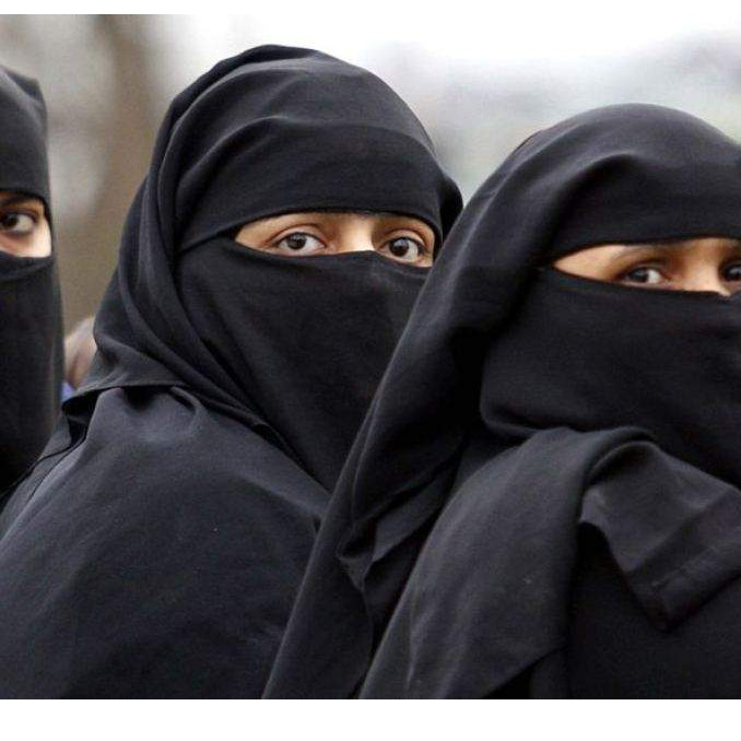 Muslimanka povrijeđena u napadu: Nasilno joj skinut nikab s glave