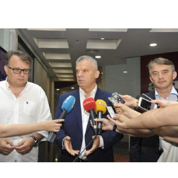 Jedinstven blok |Sastanak predstavnika SBB-a, SDP-a, DF-a i Naše stranke u Mostaru 