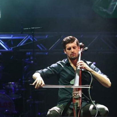 Prepuna sarajevska Zetra uživala na koncertu dvojca 2Cellos