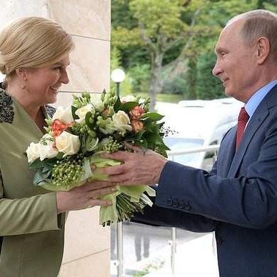 Grabar-Kitarović prva zapadna državnica koja je čestitala Putinu