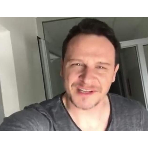 Enis Bešlagić: Evo me, miševi... godinama mlade trujete mržnjom, fuj (Video)