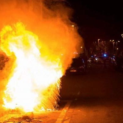 Sukobi demonstranata i policije nakon hapšenja katalonskih separatista