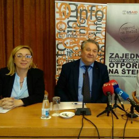 INFOHOUSE - Sistem za prijavu korupcije uspostavljen, ali sa nedostatcima 