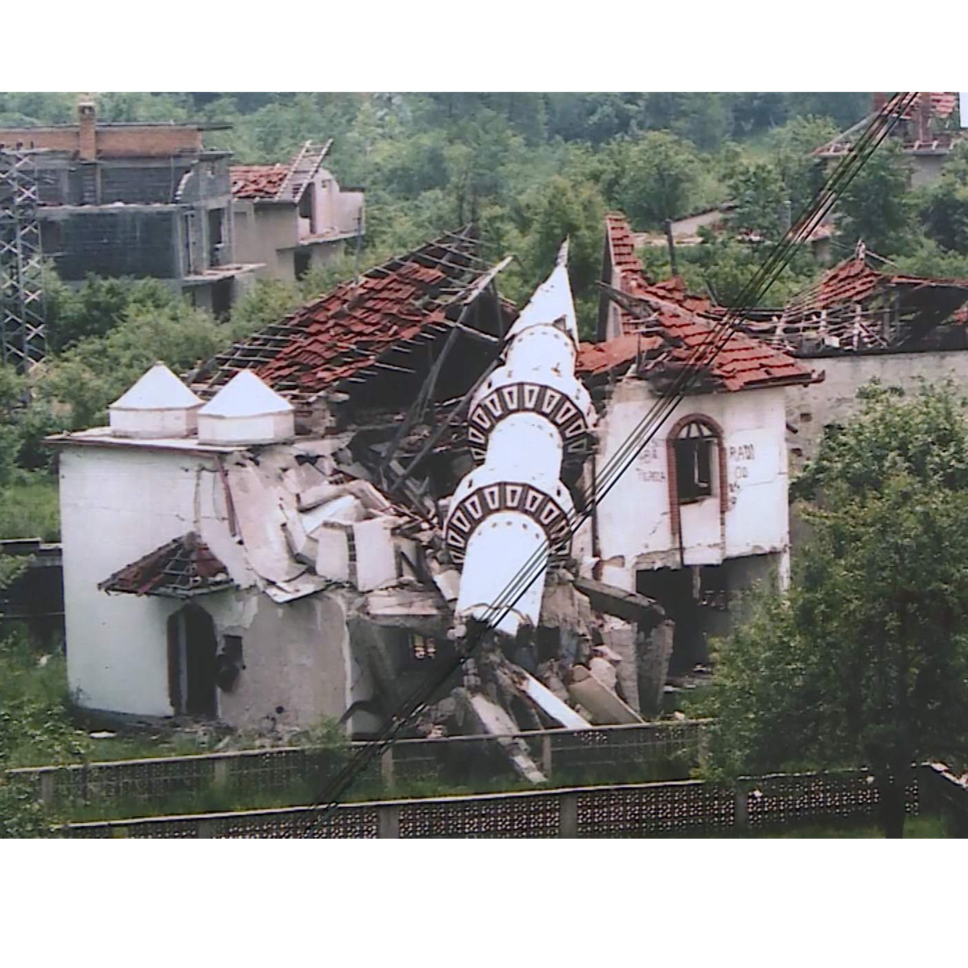 YIHR od Grabar-Kitarović traži distanciranje od zločinačke politike prema BiH