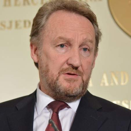 Izetbegović: Zaustaviti gradnju Pelješkog mosta dok se ne riješe otvorena pitanja