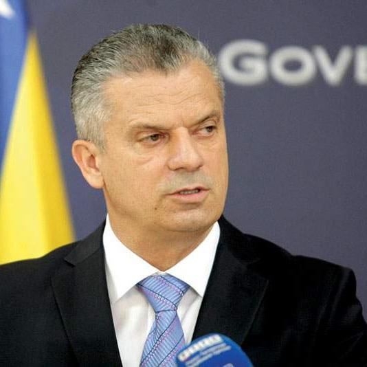 Ako Erdogan održi miting bez saglasnosti, sutra će to uraditi Putin ili neko treći 