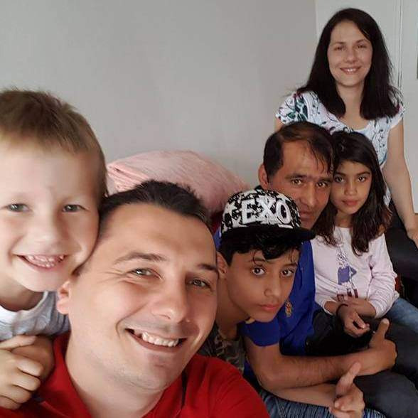Stočanin Nerin Dizdar primio migrantsku porodicu: Nisu agresivni, ne grizu