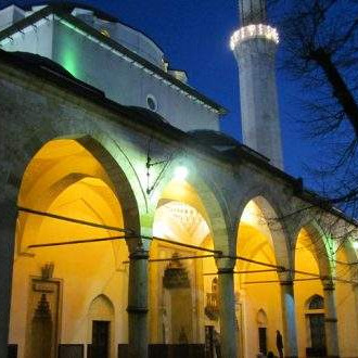 Muslimani večeras obilježavaju Lejletu-l-bedr