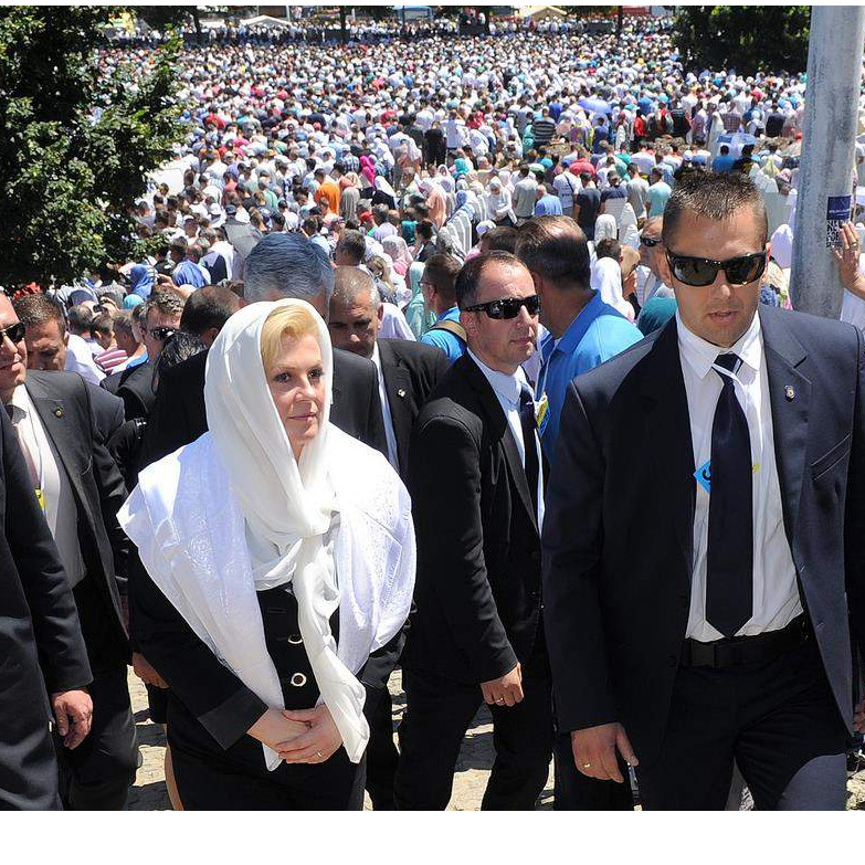 Grabar-Kitarović: Nikada neću zaboraviti duboku bol koju sam osjetila u Hatidžinom zagrljaju