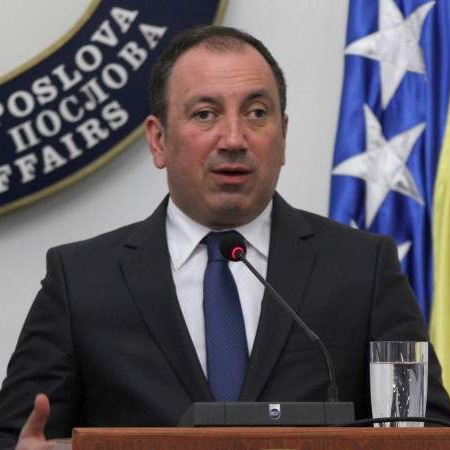 NAP: Crnadak odbio proslijediti saučešće Grabar-Kitarović nakon smrti Hatidže Mehmedović?