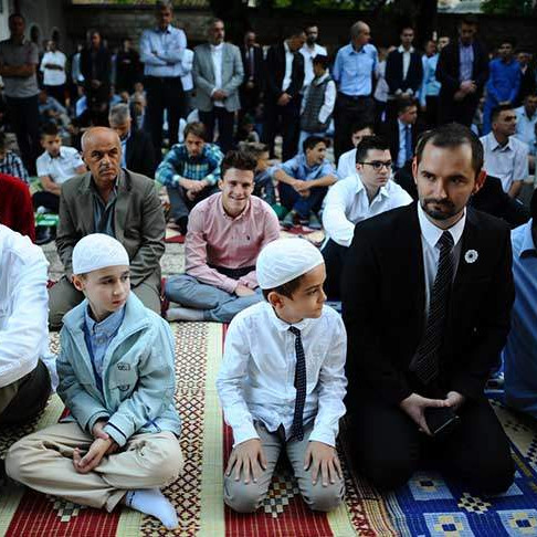 Redakcija INS-a vam želi Bajram šerif mubarek olsun