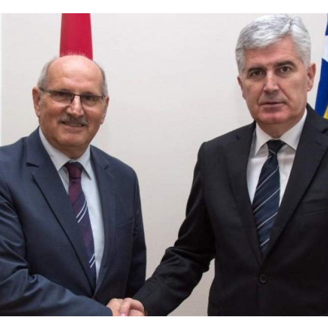 ČOVIĆ GA JE VOLIO | Ivan Del Vechio više nije ambasador Hrvatske u BiH