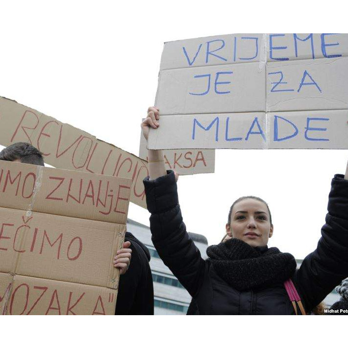 Bolje u politiku nego u autobus za Njemačku 