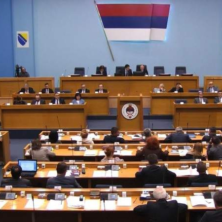 Alarmantno: RS ukida prepreke koje su ranije sprječavale nabavljanje oružja