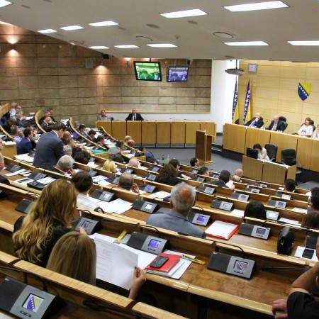 Četiri zaključka vanredne sjednice Parlamenta FBiH posvećene sigurnosti