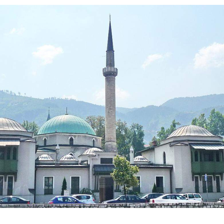 Islamska zajednica u BiH o zabrani nošenja hidžaba u Austriji: Hrane se mržnjom...