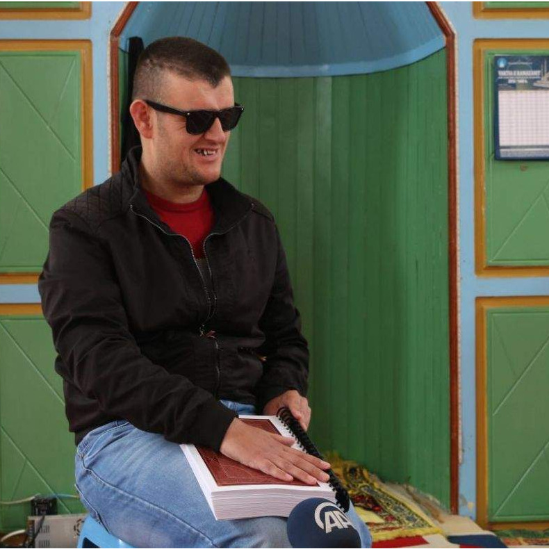 Slijepi mladić kojem je učenje Kur'ana promijenilo život