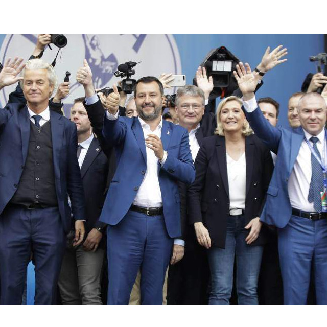FAŠIZAM PRED VRATIMA |Vođe krajnje desnice na skupu stranaka u Milanu: "Dosta islama!"