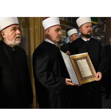Reis Kavazović predao muraselu novom zeničkom muftiji Mevludinu ef. Dizdareviću