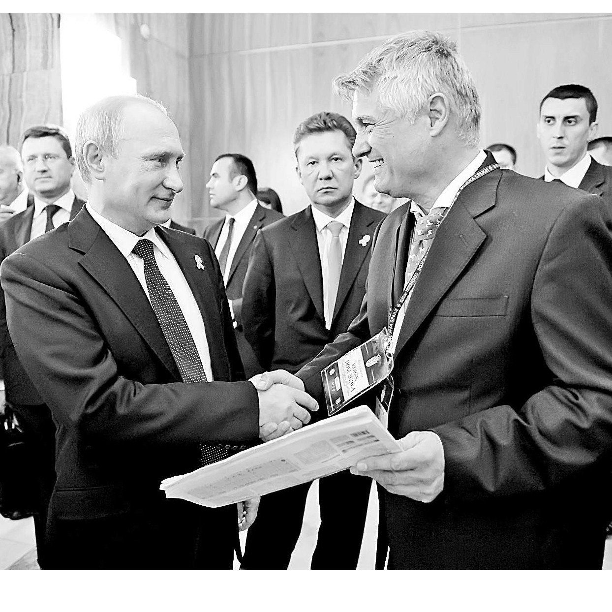 DODIKOV I VUČIĆEV PROPAGANDISTA Lazanski i zvanično srbijanski ambasador u Moskvi