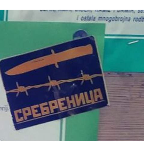 Kome trebaju  Srebrenica i nož na osmrtnicama kod Atik džamije?