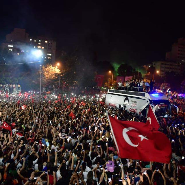 Hiljade građana na ulicama: Istanbul slavi Ekrema Imamoglua