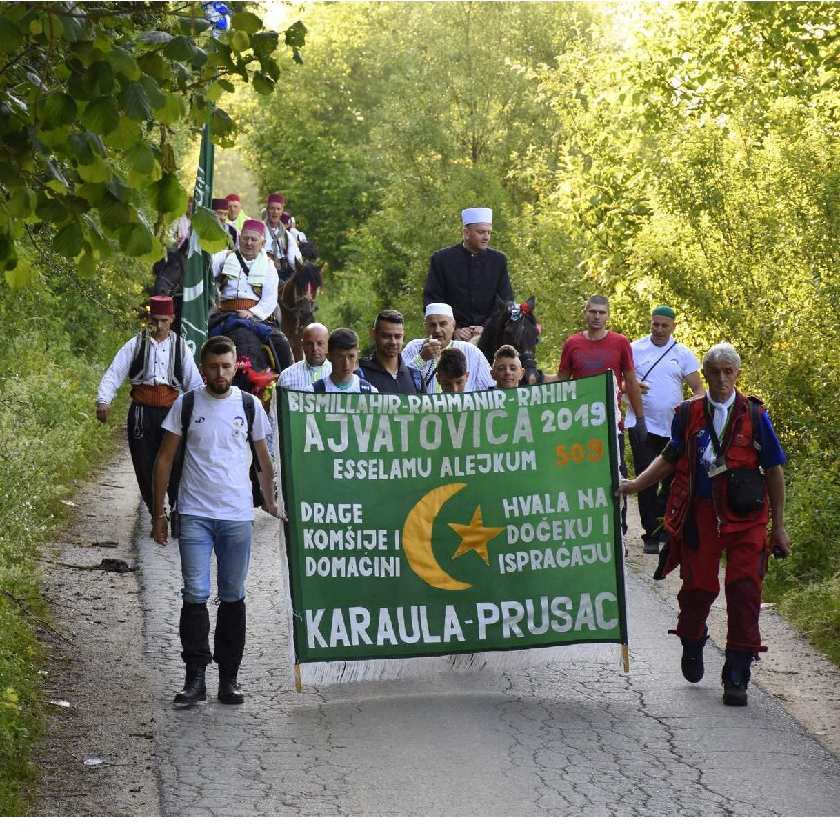 Najveće dovište muslimana u Evropi: Konjanici iz Karaule krenuli ka Ajvatovici