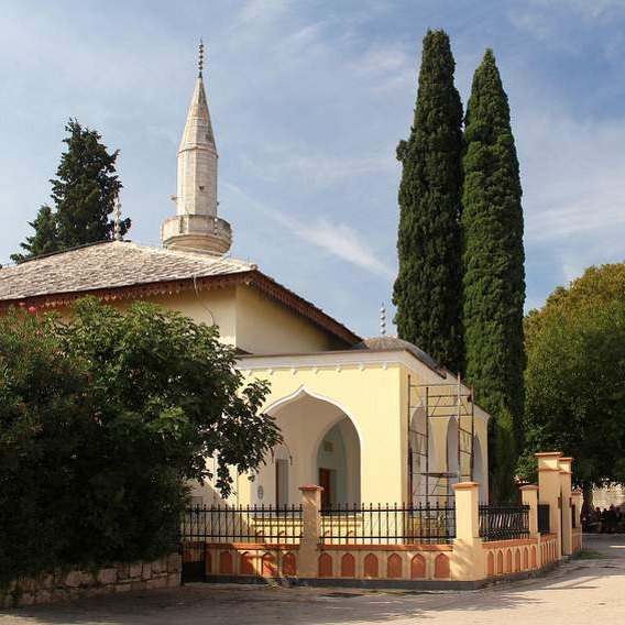Pjevali četničke pjesme pod prozorom: Stižu osude uznemiravanja trebinjskog imama