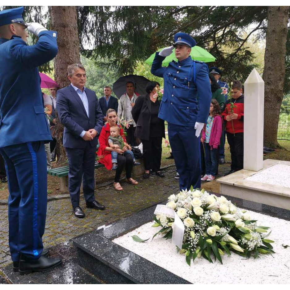 Komšić: Ne smijemo zaboraviti naše heroje Čedu i Smaju