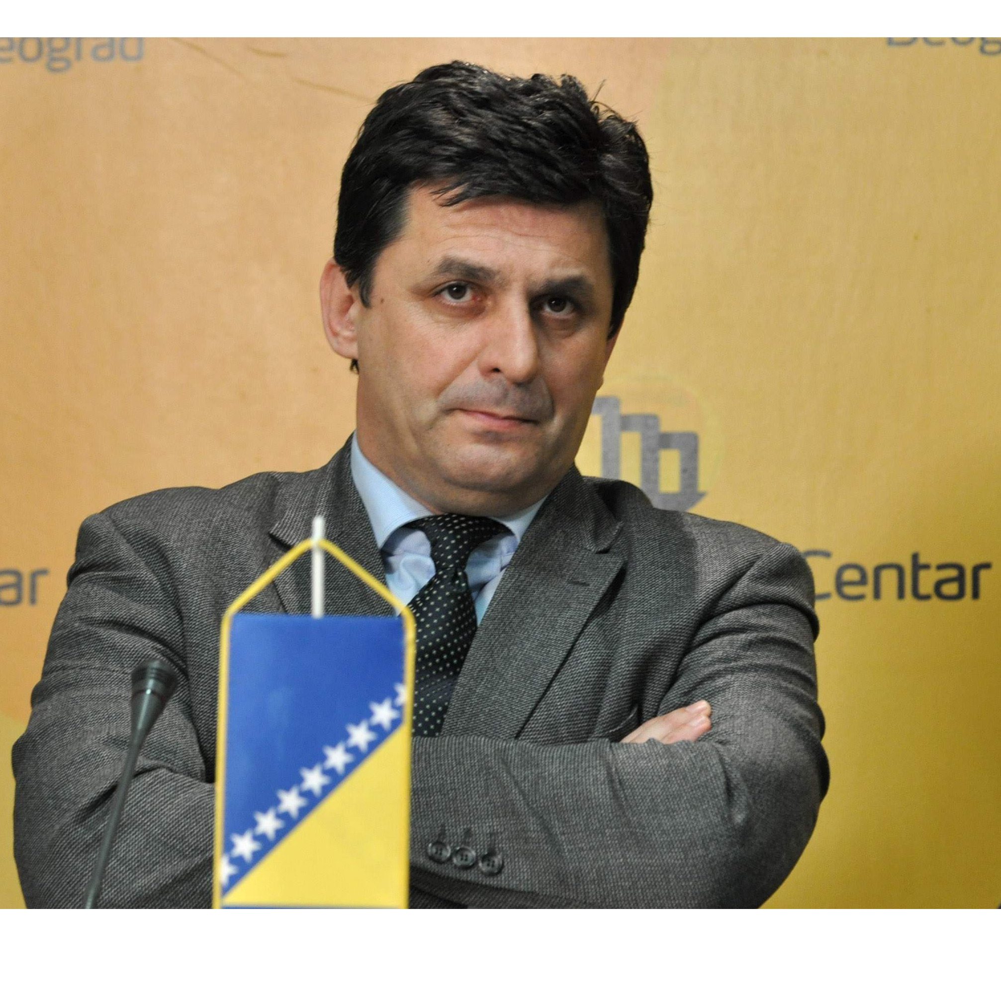 Prof. dr. Senadin Lavić: Guske u magli i pleme u agoniji