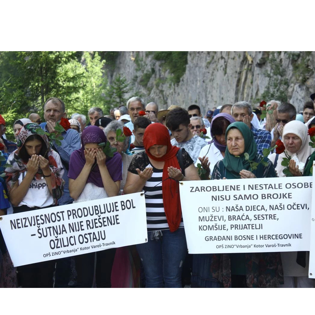Obilježena 27. godišnjica zločina na Korićanskim stijenama 