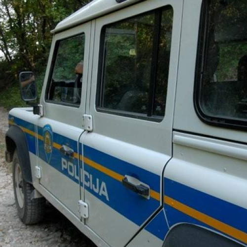 Žurnal: Hrvatski policajci pucali na kuće u BiH