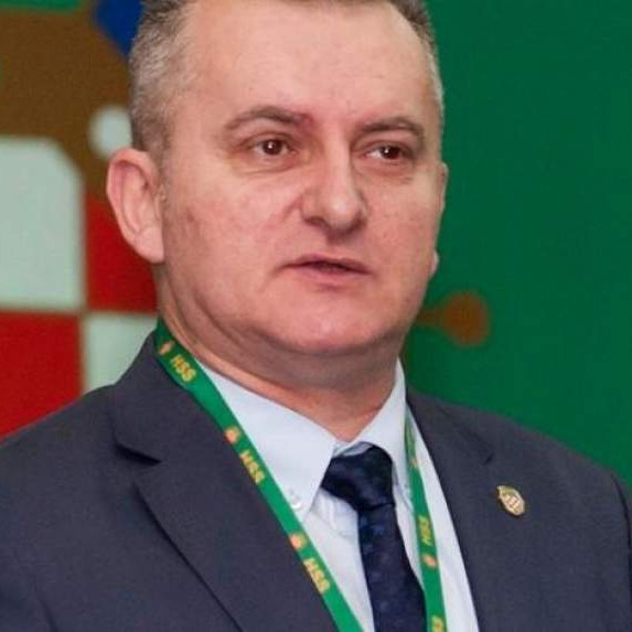 Karamatić prijeti: Izetbegović zaboravlja da su Bošnjaci okruženi sa 9 miliona Hrvata i Srba! 