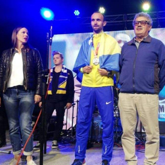 Doček Amela Tuke u Zenici: Ja svoj narod i BiH nosim u srcu, hvala vam