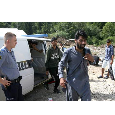 Granični policajci BiH maltretiraju, tuku i pljačkaju migrante