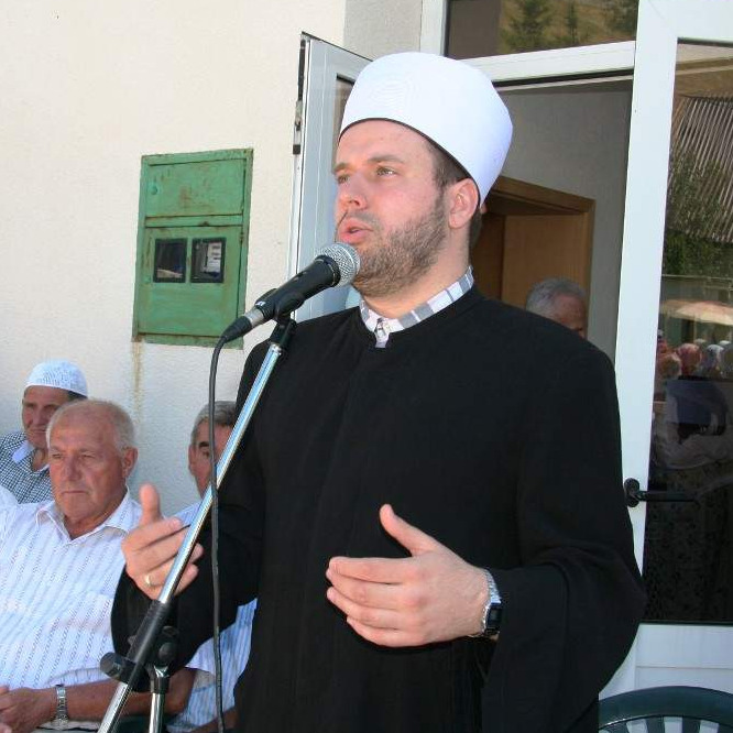 Ammar Bašić: Učitelju, šta je ovo sa nama? 