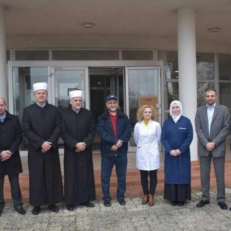 IZ u BiH bolnici 'Dr. Irfan Ljubijankić' u Bihaću donirala hemodijalizni aparat